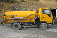 散水車